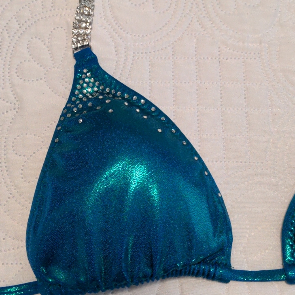 Competition- photo shoot- cheeky and triangle- sexy bikini, swimsuit! beach! ⛱️ - Picture 5 of 7